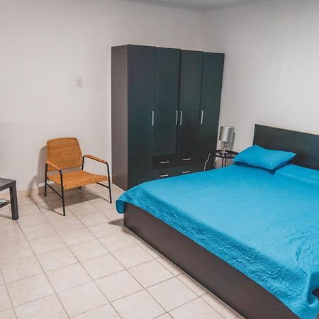 Klip Lagoon Apartsments Oranjestad Bagian luar foto